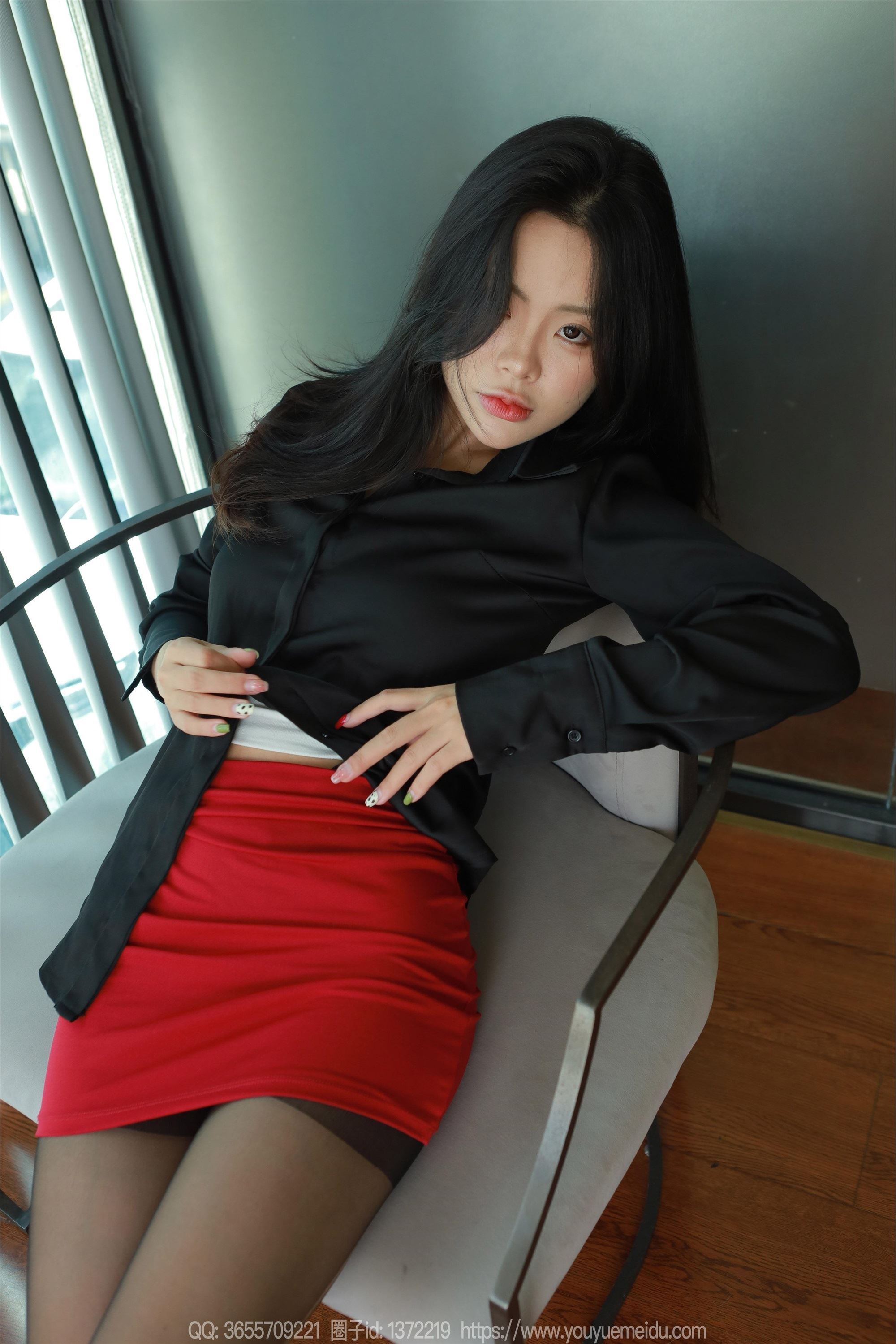 IESS异思趣向  2024.10.13 丝享家 1870 兔兔《黑丝红裙（下）》